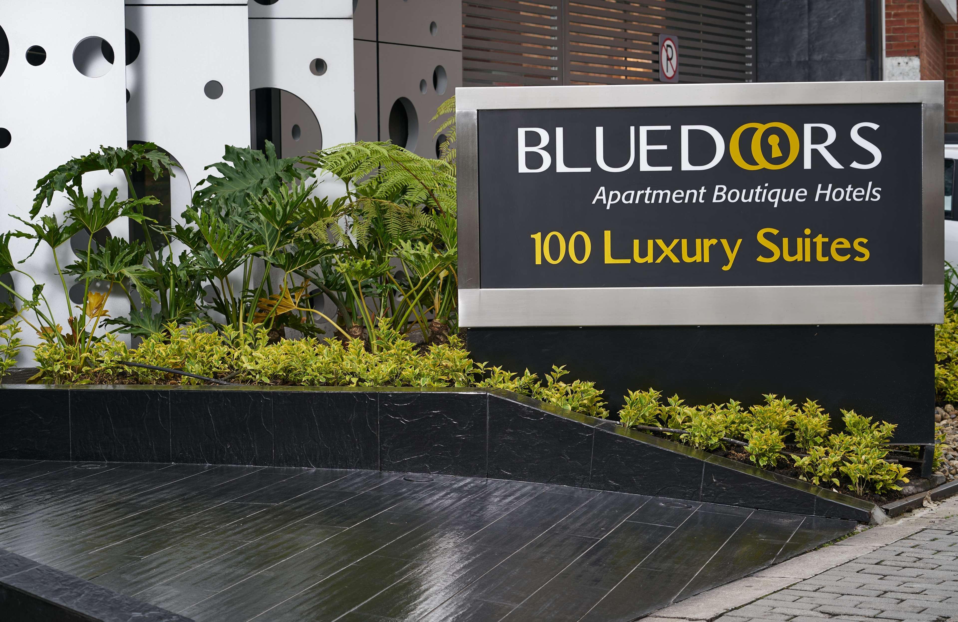 Hotel 100 Luxury Suites By Preferred ボゴタ エクステリア 写真 Bluedors