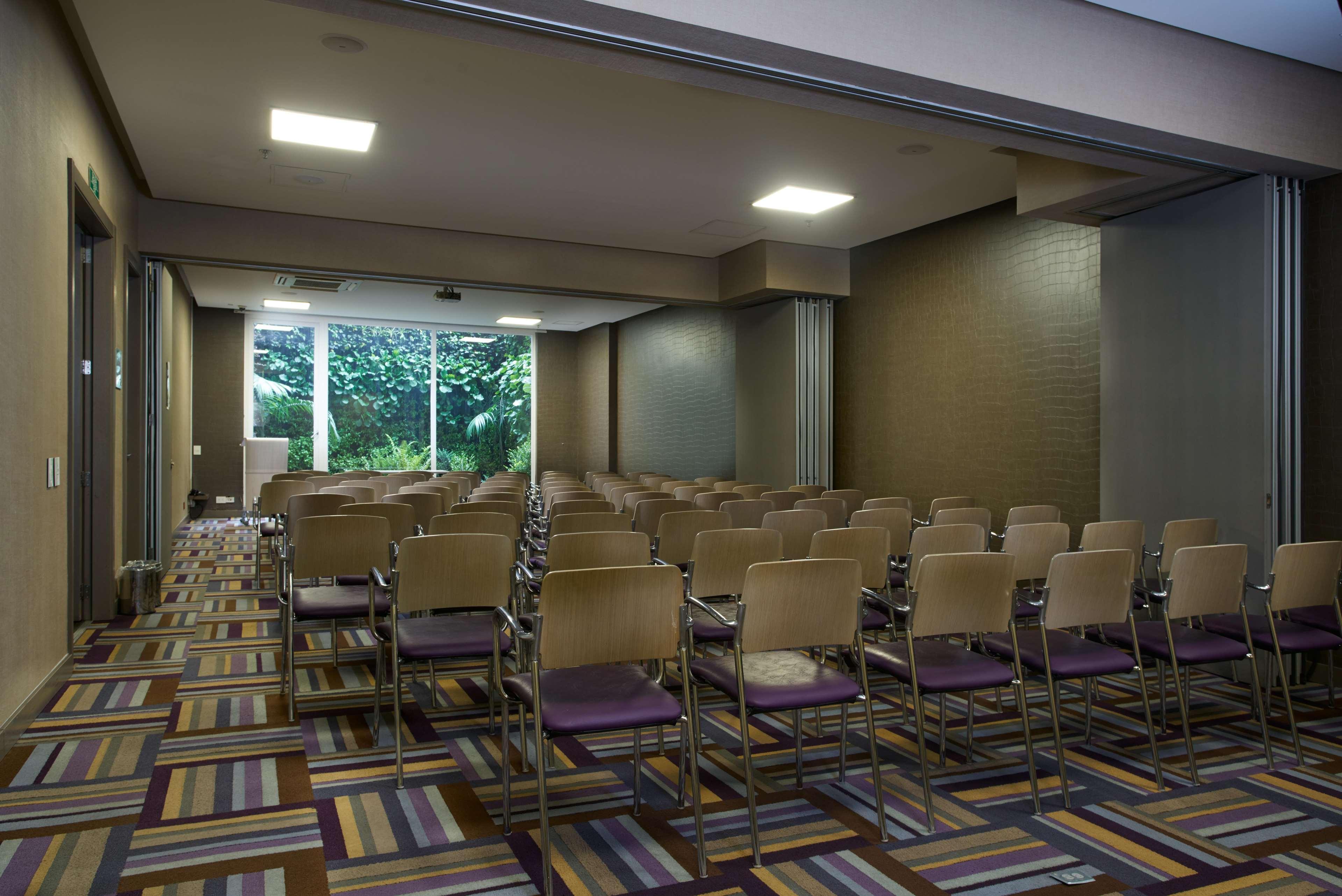Hotel 100 Luxury Suites By Preferred ボゴタ エクステリア 写真 A meeting room at the hotel