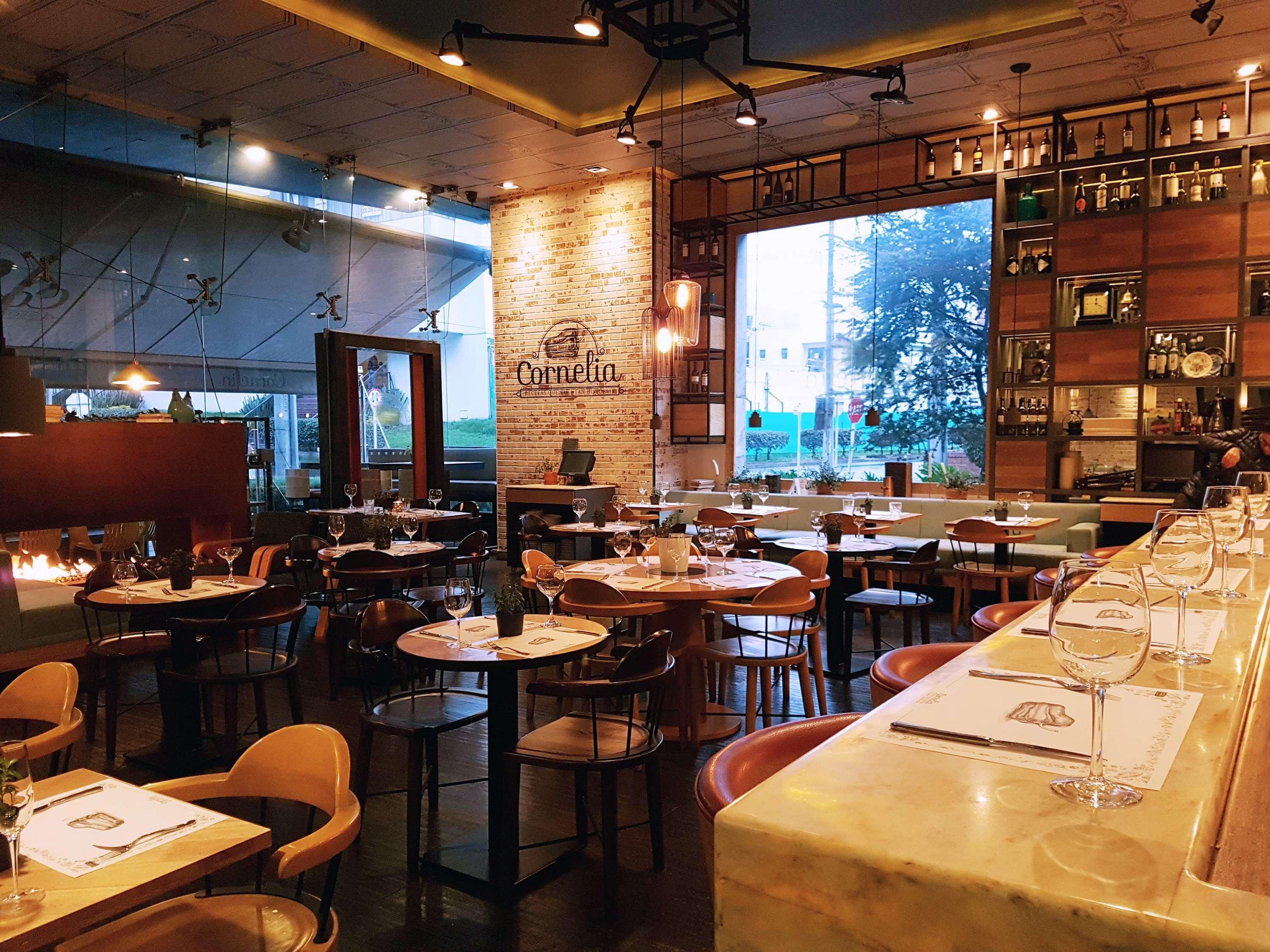 Hotel 100 Luxury Suites By Preferred ボゴタ エクステリア 写真 Interior of the restaurant