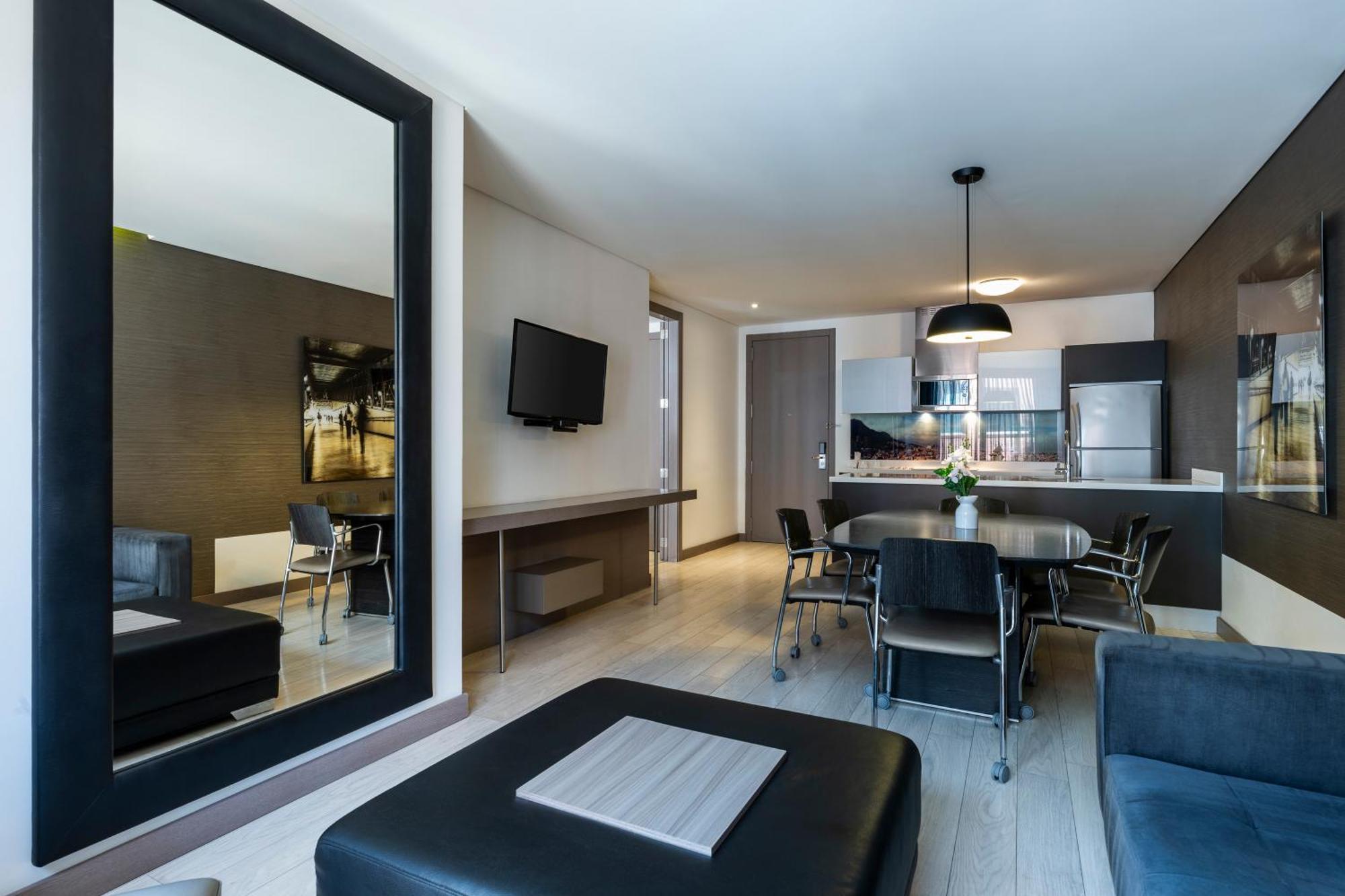 Hotel 100 Luxury Suites By Preferred ボゴタ エクステリア 写真
