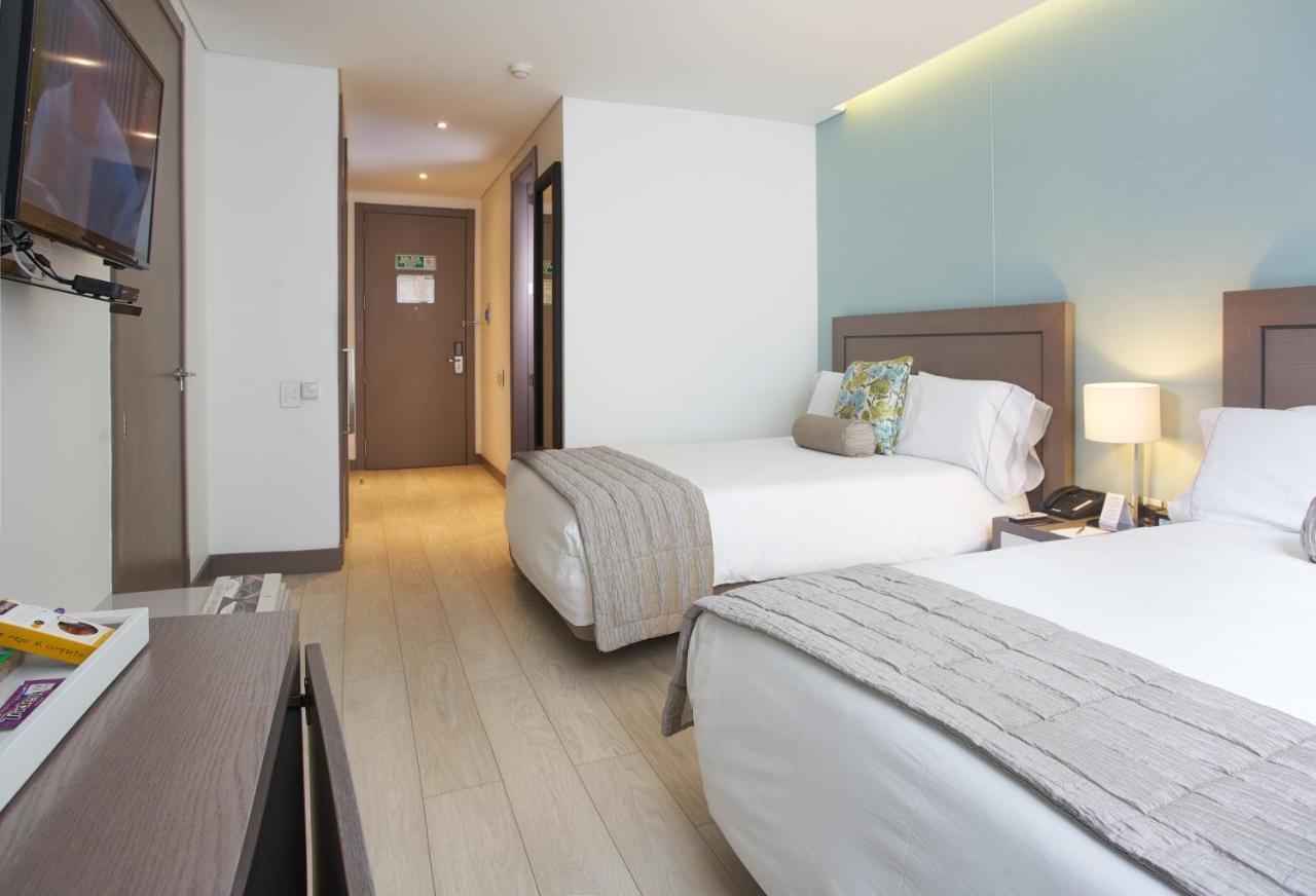 Hotel 100 Luxury Suites By Preferred ボゴタ エクステリア 写真 A room at the hotel